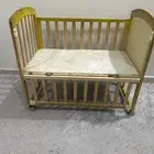 سرير اطفال