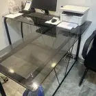 طاولات مكتبية و اغراض للبيع