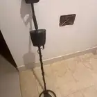 كاشف المعادن يميز المعادن بالدقة