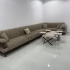 كنب حرف L مع طاولة تقديم وضيافة شبه جديد