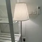 متفرقات ( كرسي - رفين تخزين- ابجورة طويلة -زولية صغيرة)