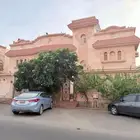 فيلا للبيع في حي المنار مساحة 750 م