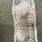 عشرين دينار كويتي للبيع عمره يمكن55او60سنه