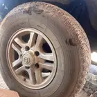 للبدل جنوط لكزز 4 جنوط وأربع كفرات وحده مضروبه