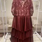 فستان دانتيل راقي احمر خمري