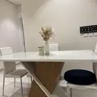 طاولة طعام استخدام حشمة