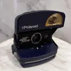 كميرة تصوير فوري قديمه جد ا