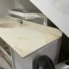 ديكور مع كرسي حلاق