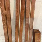 رفوف خشب مع اضاءه