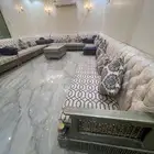 كنب طوله 5.30  4 م نظيف جدا  وشبه جديد