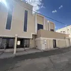 اخر روف بملحق للبيع بحي النعمان قرب الرصراص والقاعدة الجوية