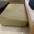 كنبه مستخدمه