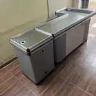 طاولة محاسب كاشير مستعملة للبيع