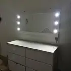 سرير وتسريحة