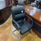 كرسي ثابت لون اسود