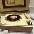 باكم فيلبس (مشغل اسطوانات) قديم بحالة ممتازه