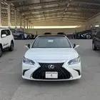 للبيع لكزس CC 2023 - ES350 - بحالة الوكاله