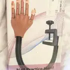 يد صناعيه للتعليم الاظافر