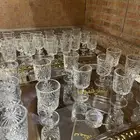 نوفر قهوجيات وصبابات وبنات تقديم وكاشف جوالات. ووصيفت عروسه