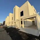 شقه ارضيه 6 غرف بمداخل مستقله طريق المدينه العسكريه -550الف