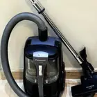 مكنسة كهربائية