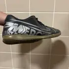 جزمة NIKE حقت كورة مقاس 44 43