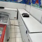 ثلاجات للبيع مع مكينه تقطيع لحم