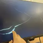 شاشة قيمنق Benq مكسوره. سبب البيع اشتريت ثانيه