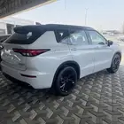 ميتسوبيشي اوتلاندر فل كامل بلاك سام 2025 وارد العيسائي