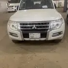 جيب متسوبيشي باجيروا موديل 2015