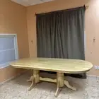 للبيع طاولة طعام