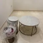 طاولة   وزينة اشجار