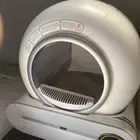 جهاز تنظيف مخلفات القطط و اطعام