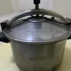 دلة العساف مع اغراض عزبة قهوه وشاهي وطبخ