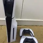 سوني 5 مع يدتين