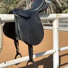 سرج ستيتوس status جلد مع ركابة اسود