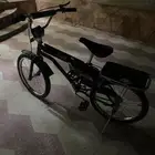 سيكل شبه جديد نظيف مقاسه كبير على السووم