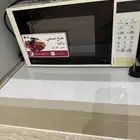 مايكرويف LG بحاله جيده للبيع