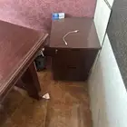 مكتب خشب مستعمل بحاله جيدة