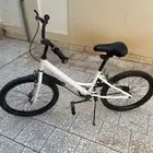 سيكل للبيع شبه جديد اسم المصنع غزال والفرامل عليك