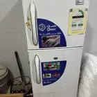 ثلاجة وشاشة