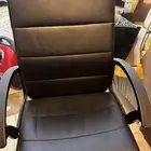 كرسي وشنط مدارس