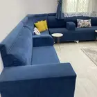 كنب   غرفة نوم مع طراحه