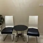 طاوله و 2 كرسي. من هوم سنتر