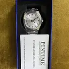 الساعة للبيع