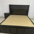 سرير نفرين اسود مع كومدينه مجانا بحاله جيده