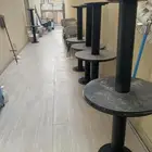 طوايل وكراسي ولوحات ومرايه