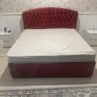 سرير ملكي مع المرتبة ودولا ايكيا استعمال خفيف