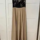 تخفيض فستان حرير مصممة السعر 100 ريال فقط
