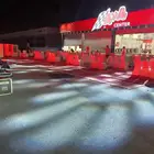 اضاءات وكشافات متحركه لافتتاحات المحلات
